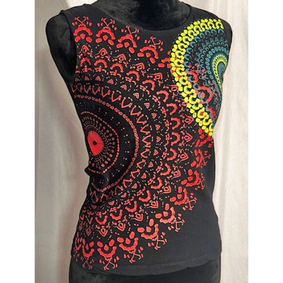 Coline Sleeveless T-Shirt, Kaleidoscope Pattern on Black, Size Small - Picture 6 of 7